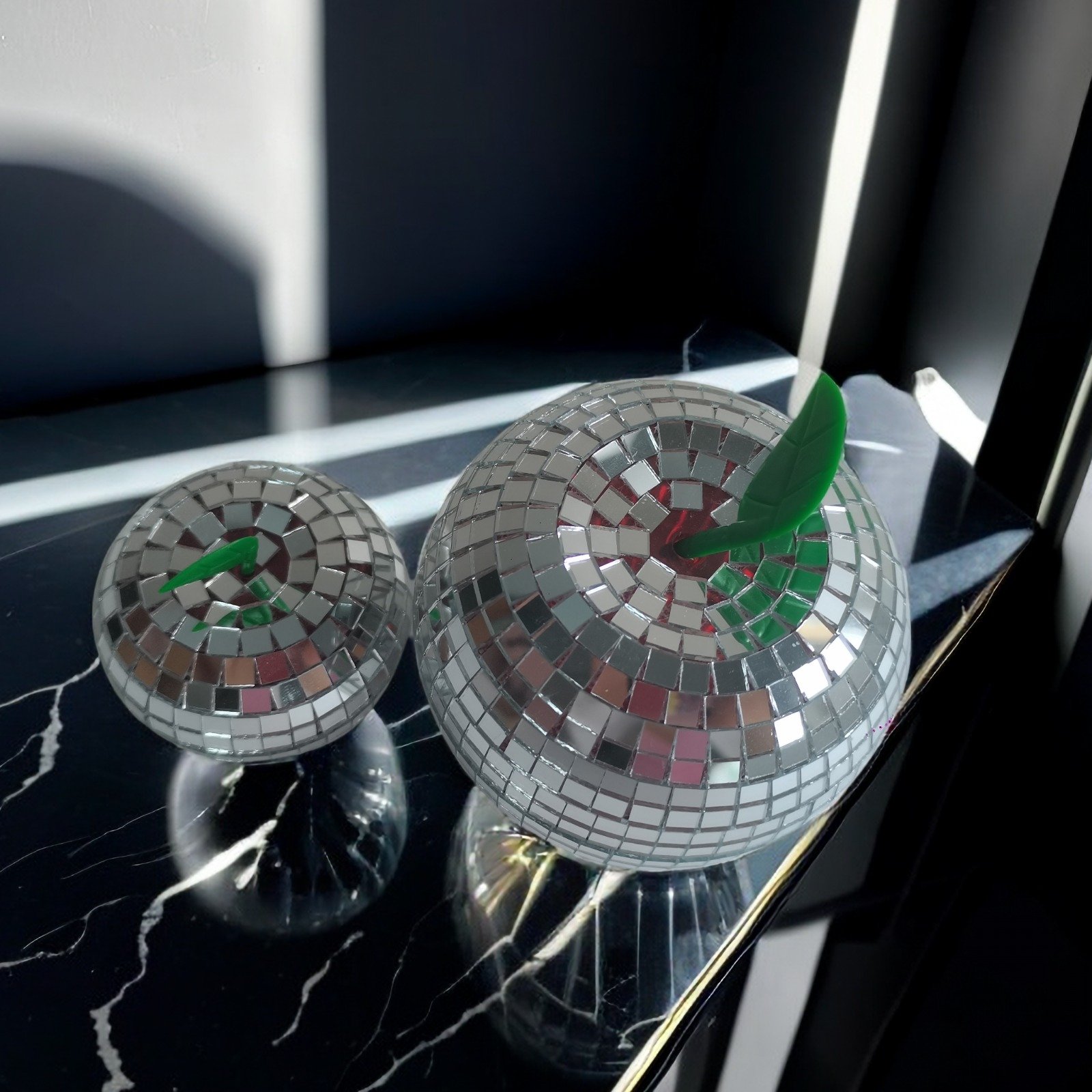 Disco box apple shape